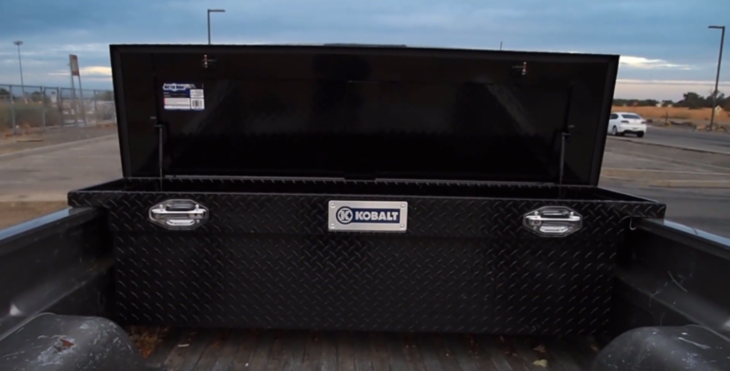 Mounting a toolbox in a truck bed